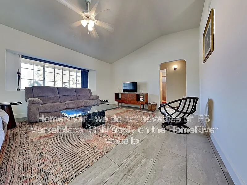 3 bed, 2.0 bath, 1495 sqft, $2,200 — Photo 4