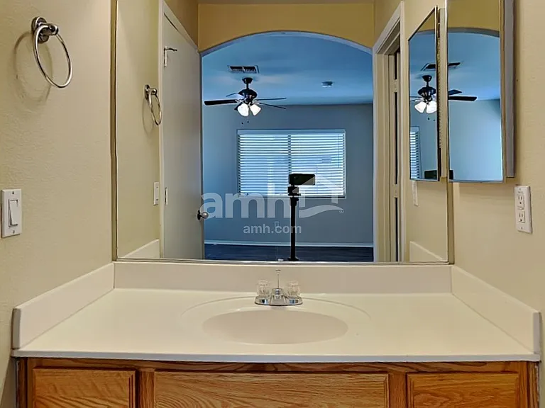 6323 W Winslow Ave — Photo 12