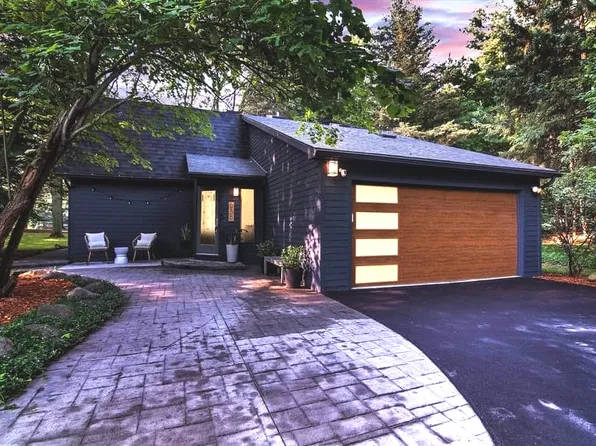 956 Pratt Ridge Ct, Ann Arbor, MI 48103