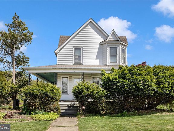 3rd image of 6645 Jefferson Blvd