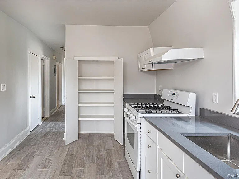 174 Parkview Ave #3 — Photo 7