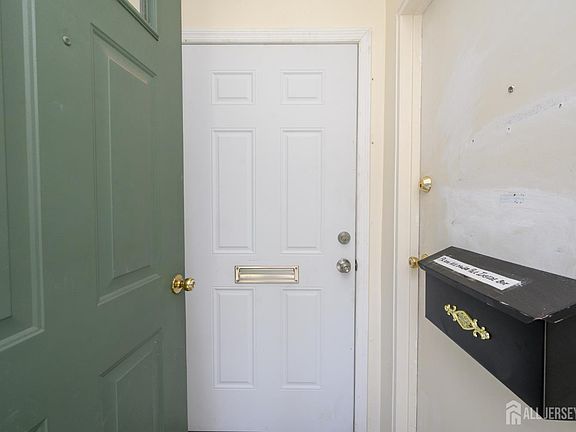 3rd image of 32 Judson St #10-A