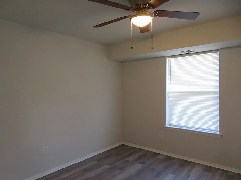 1100 Lakeview Ave — Photo 28