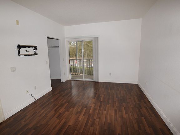 5th image of 2280 Grand Central Pkwy APT 3