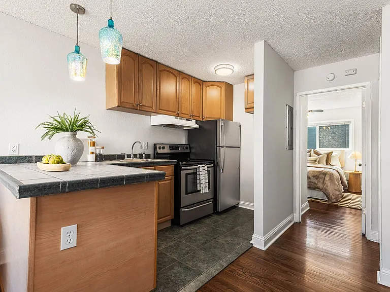 120 14th Ave #12 — Photo 15