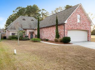 25537 Winged Foot Ct, Denham Springs, LA 70726