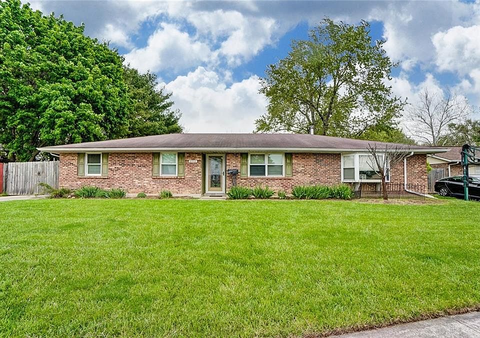 1st image of 6912 Locustview Dr