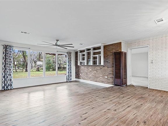 3rd image of 20604 Hadley Rd