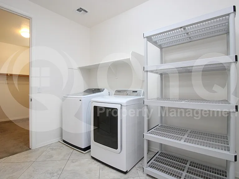 4146 E Glacier Pl — Photo 25