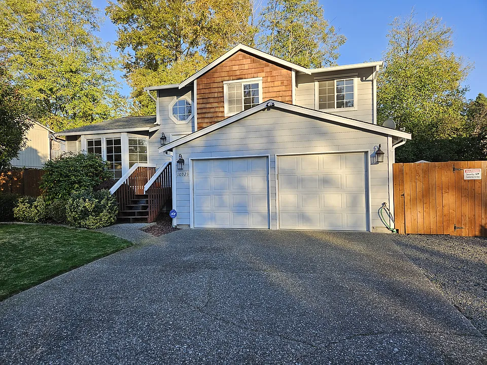 10923 21st Dr SE