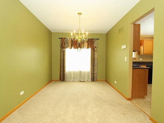 5th image of 2452 Glenford Dr