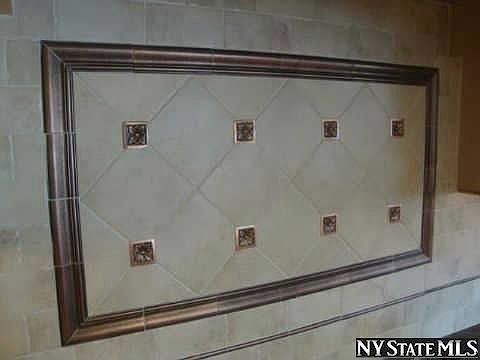 5th image of 126 N Suffolk Ave
