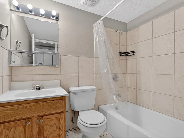 Brookview Apartments — Photo 42