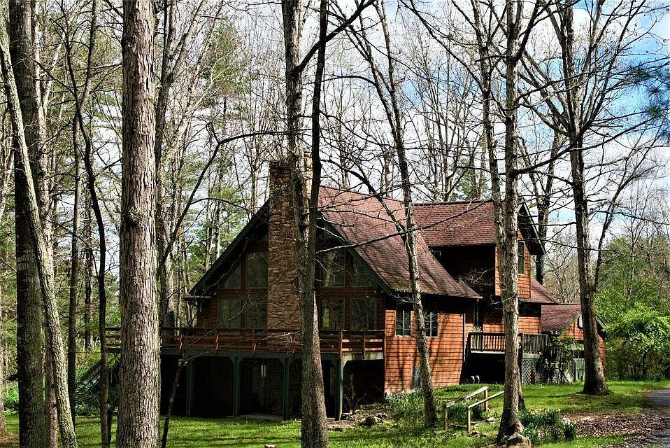 1st image of 551 Montvue Dr