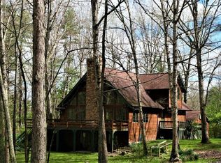 551 Montvue Dr, Lewisburg, WV 24901
