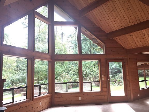 2nd image of 5209 NE Forest Glade Ln