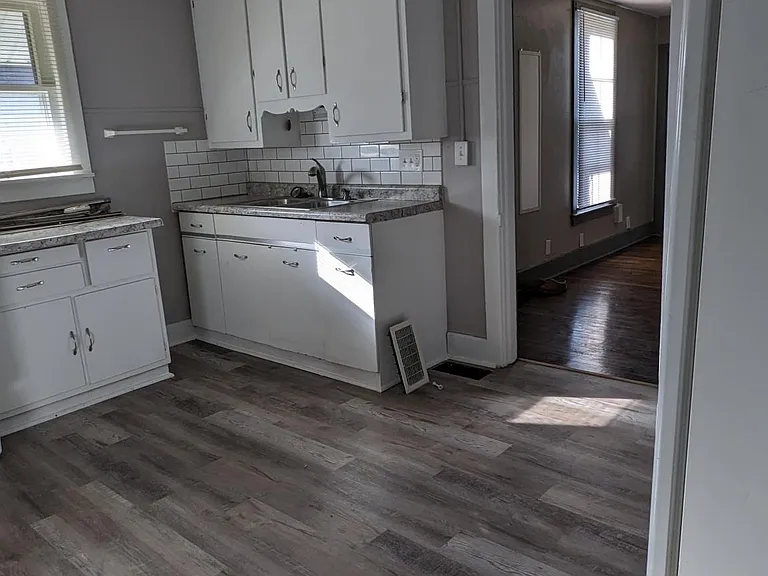 64 Wilwood Ave — Photo 3