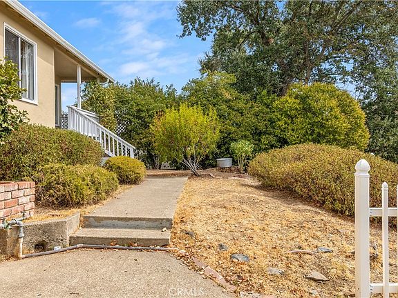 5th image of 360 3rd St