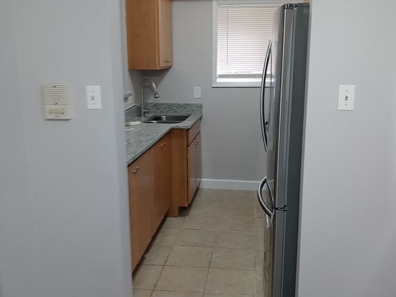5th image of 407 S Wesley Ave #2