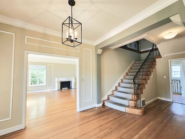 531 Harvard Rd — Photo 11