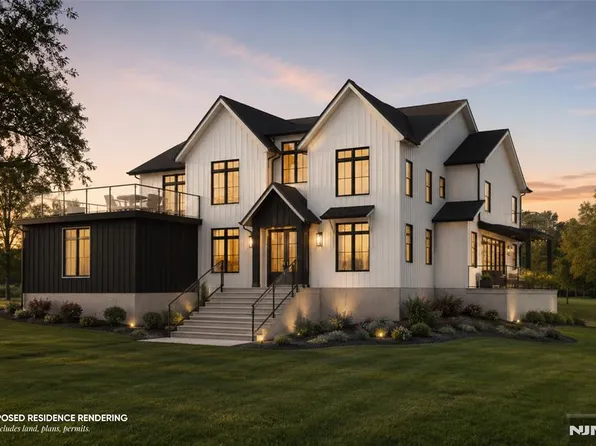 10 Deerfield Dr, Woodcliff Lake, NJ 07677