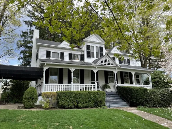 1 Woodside Place, Highland, NY 12528