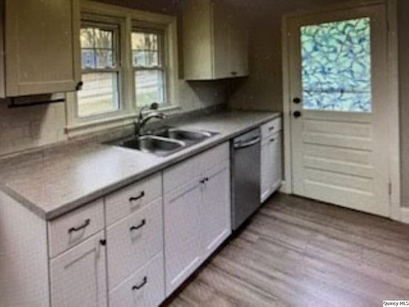 4th image of 808 S 18th St