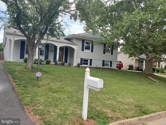 2nd image of 302 W Juniper Ave