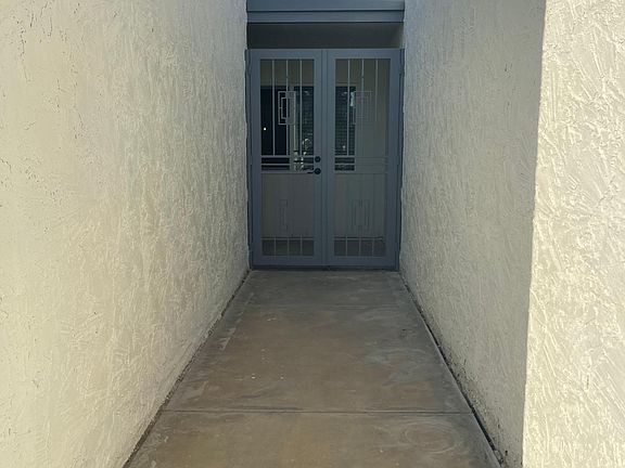 2nd image of 2330 W Fremont Dr