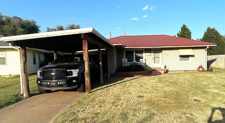 1st image of 409 S Longview Dr