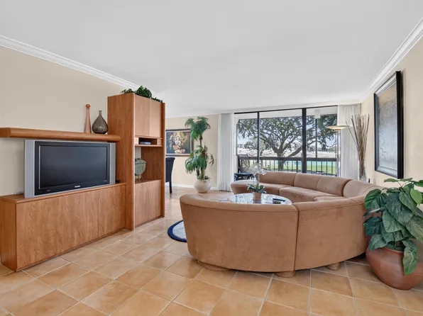 1721 Bridgewood Drive #1721, Boca Raton, FL 33434