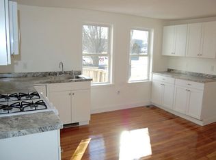 1 Tarkiln Rd #1A, Kingston, MA 02364