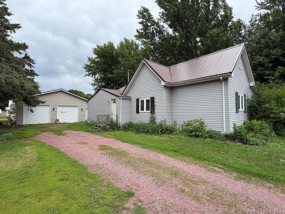 1st image of 427 Cedar Ave
