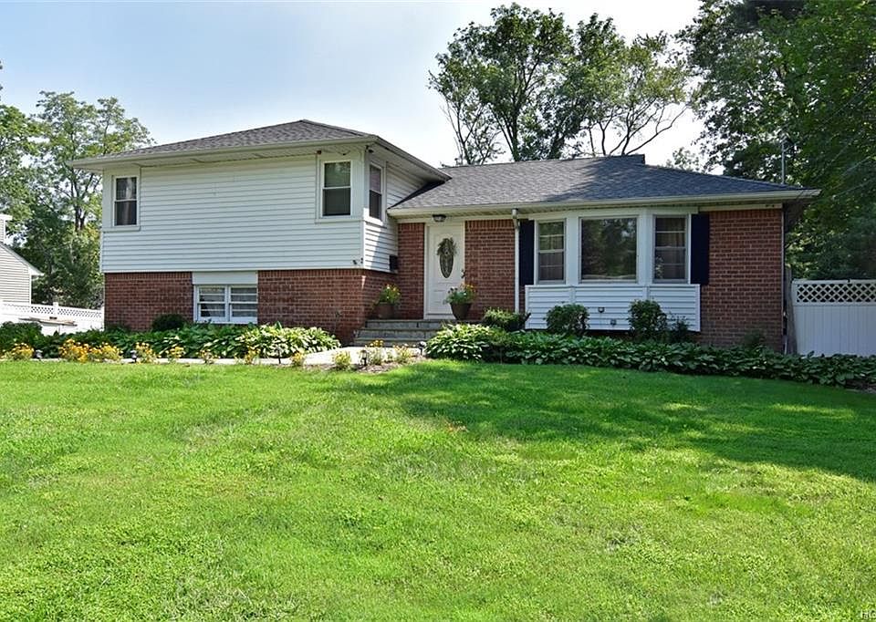 1st image of 2 Sammis Ln