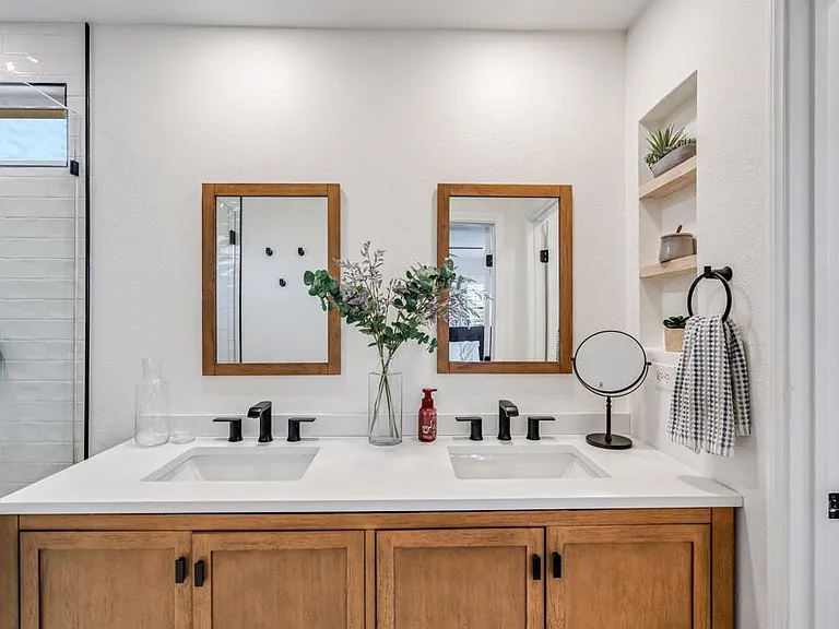 2175 Honeybee St — Photo 24