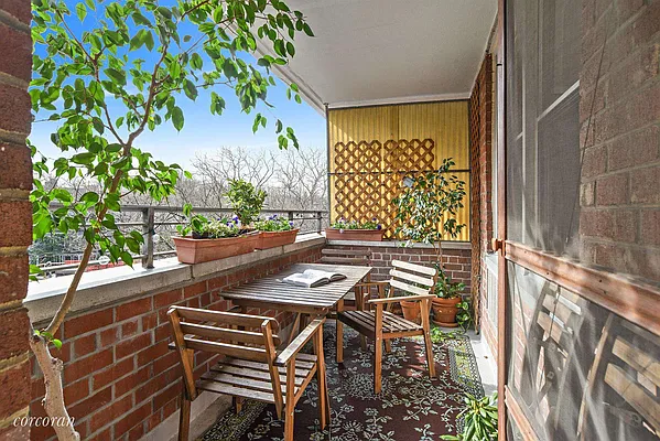 Sold by Corcoran | media 8