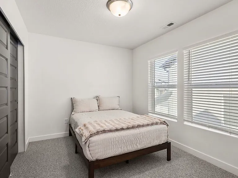 1088 W Audrey Ln — Photo 14
