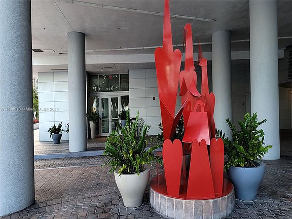 5th image of 325 Biscayne Blvd APT 3321