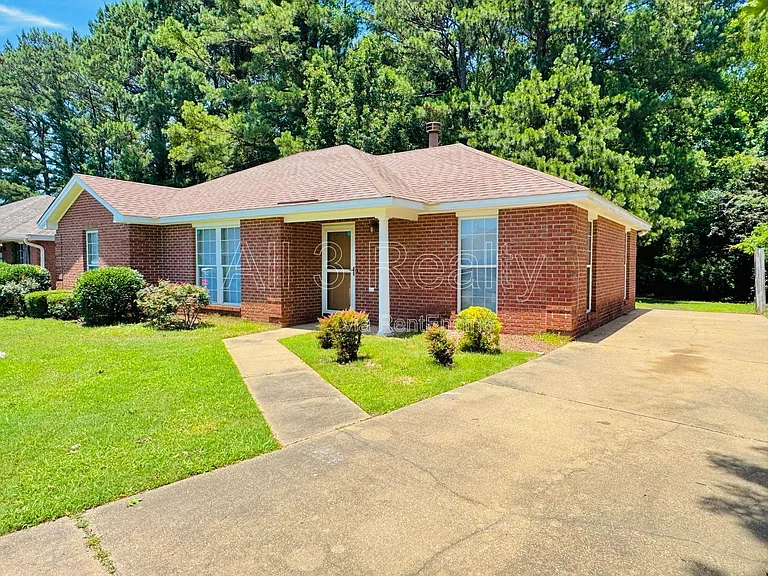 6917 Oak Side Dr — Photo 3
