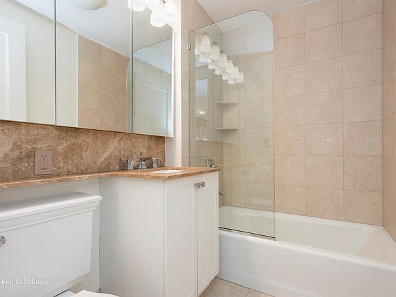 4th image of 21-23 S William St #6D