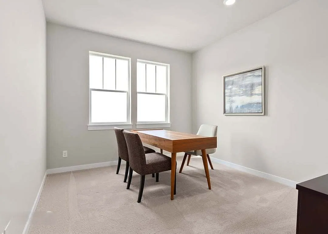 6 bed, 3259 sqft, $4,800 — Photo 4