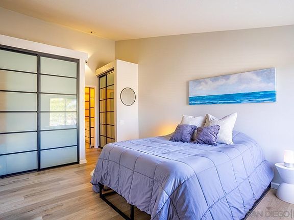 5th image of 1885 Diamond St #313