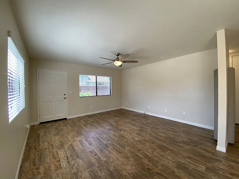 Jefferson St 2632 Sprague Building — Photo 3