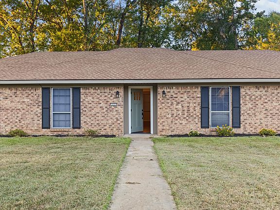 2nd image of 117 Briarmeadow Dr