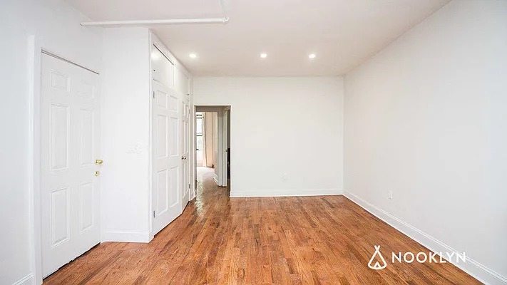 Rented by Nooklyn NYC LLC | media 21
