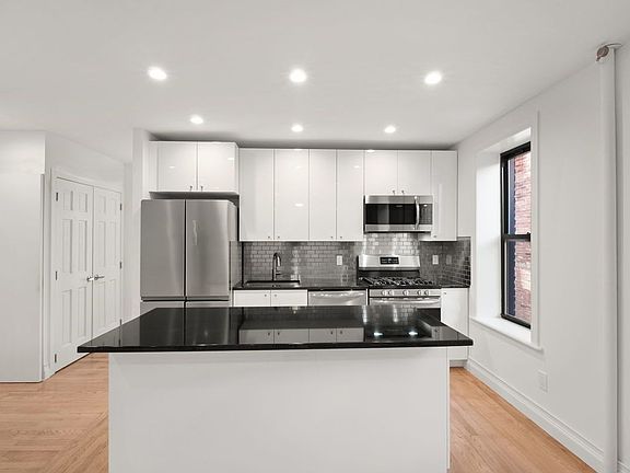 2nd image of 264 6th Ave APT 3J