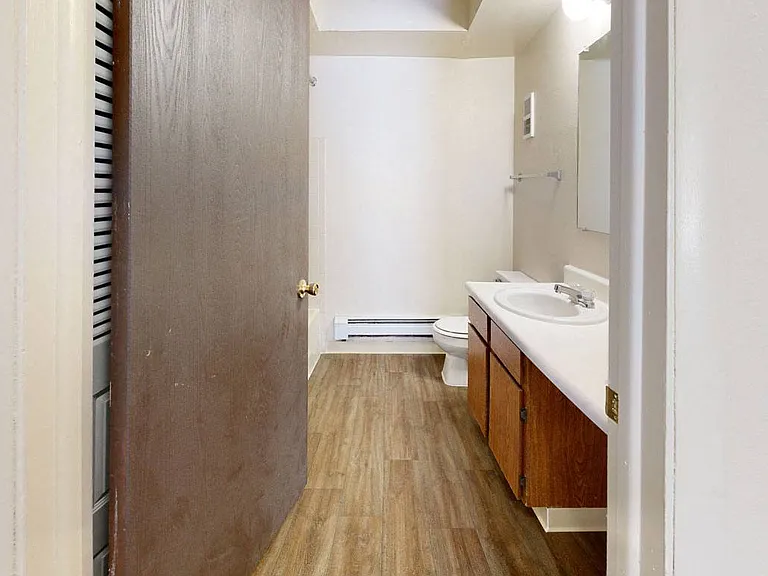 Wood Creek Apartments — Photo 89