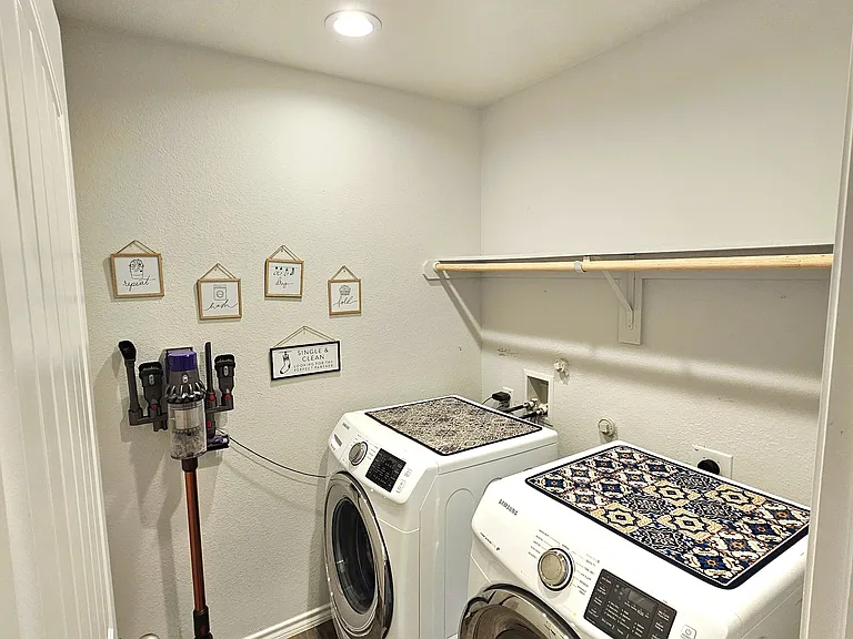 3521 Tahiti Ln — Photo 21