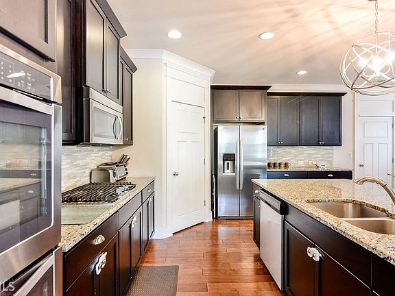 3rd image of 1721 Whitfield Parc Cir SE #38