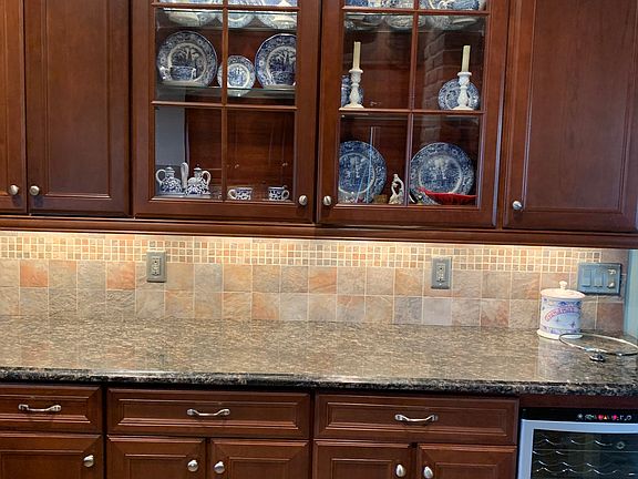 Kitchen, glass cabinets